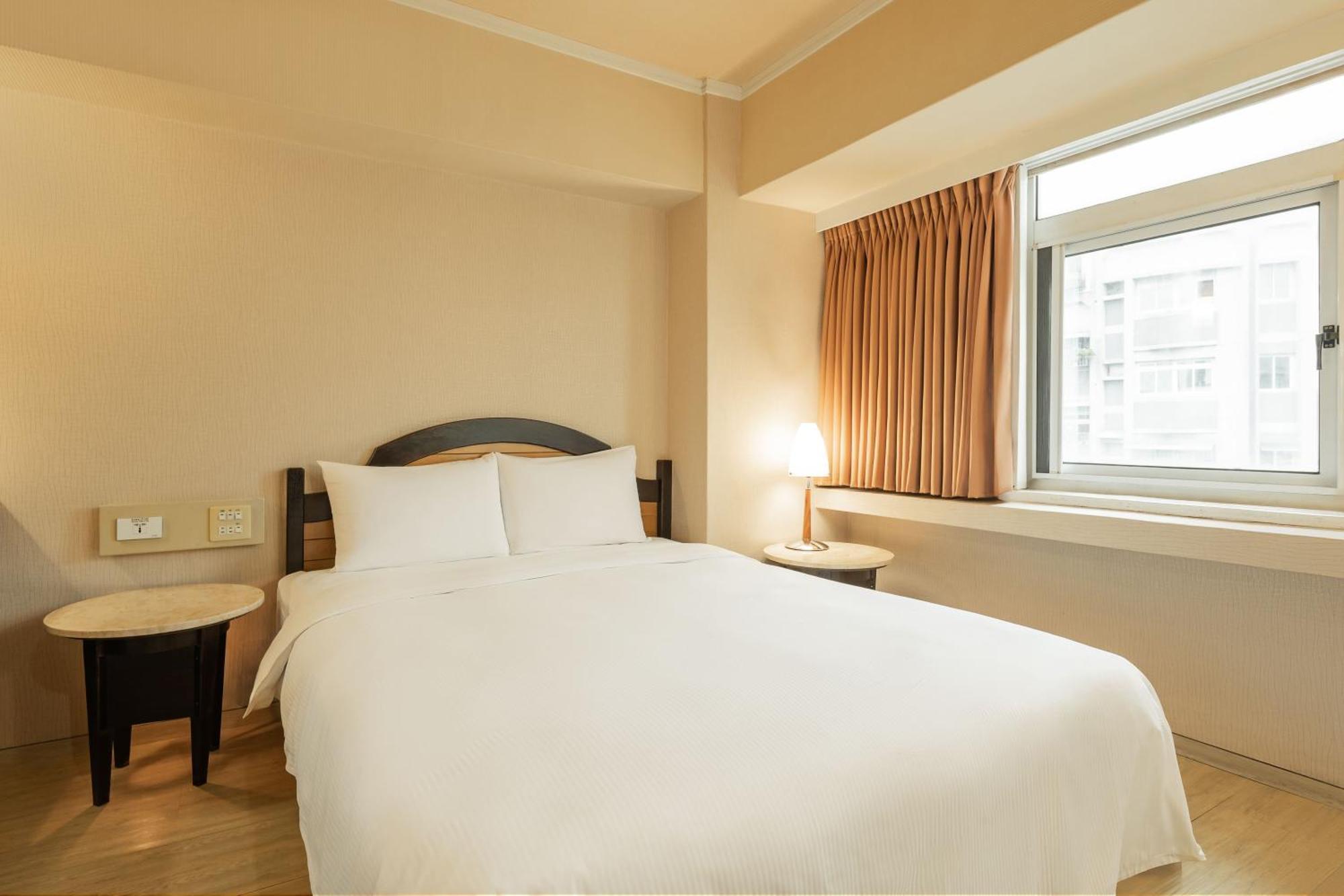 Kindness Hotel Weiwuying Kaohsiung Zimmer foto