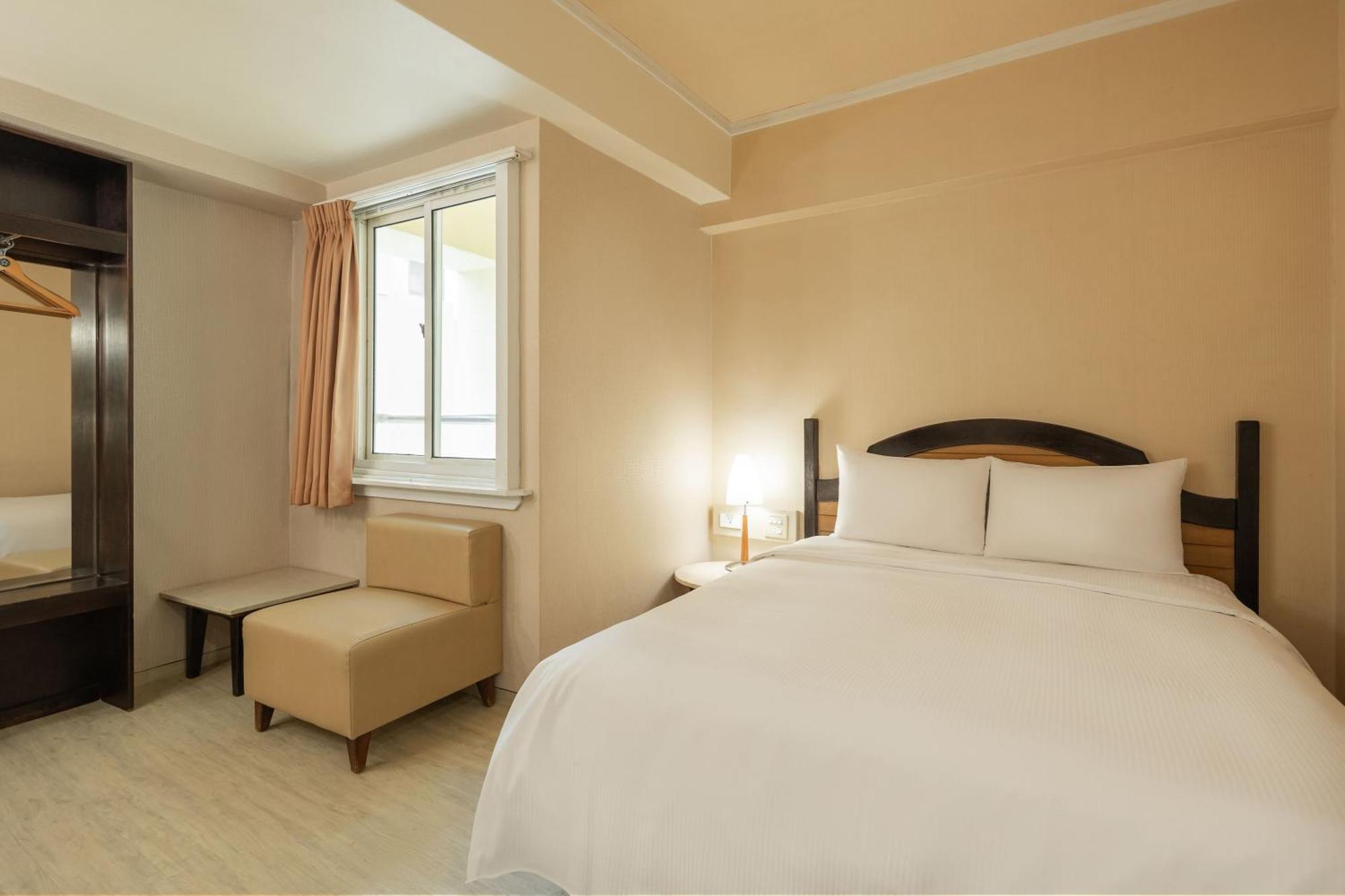 Kindness Hotel Weiwuying Kaohsiung Zimmer foto